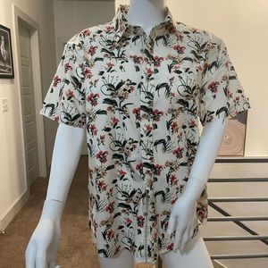 RSQ Collective Mens M Short Sleeve Button-Up Floral Hawaiian Shirt